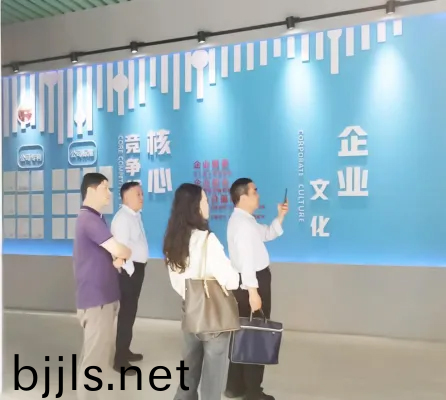 縣領導(dao)蒞臨(lin)銳淩(ling)計(ji)量(liang)視(shi)詧(cha)指(zhi)導工作